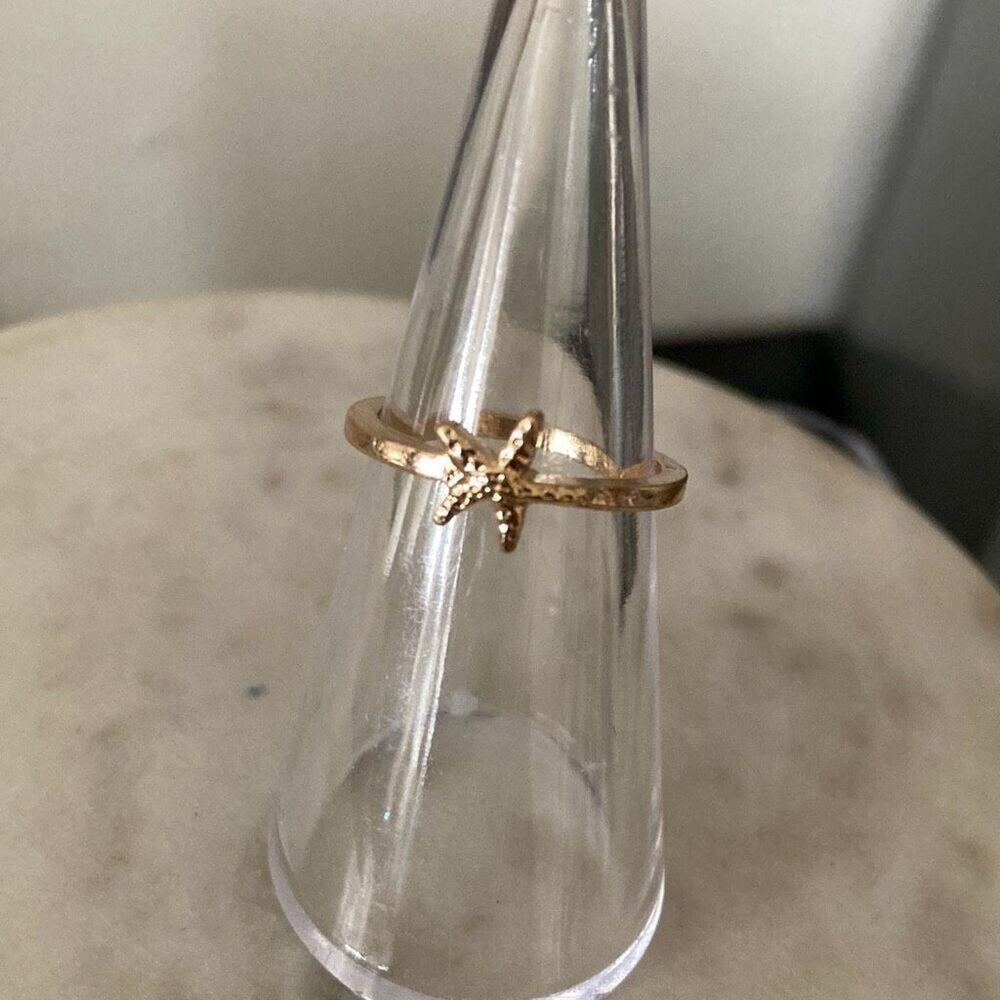 New fashion ring gold tone starfish 5.5